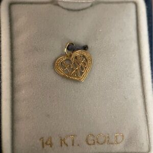 NIB vintage 14kt solid yellow gold filigree “I love you” heart charm penance